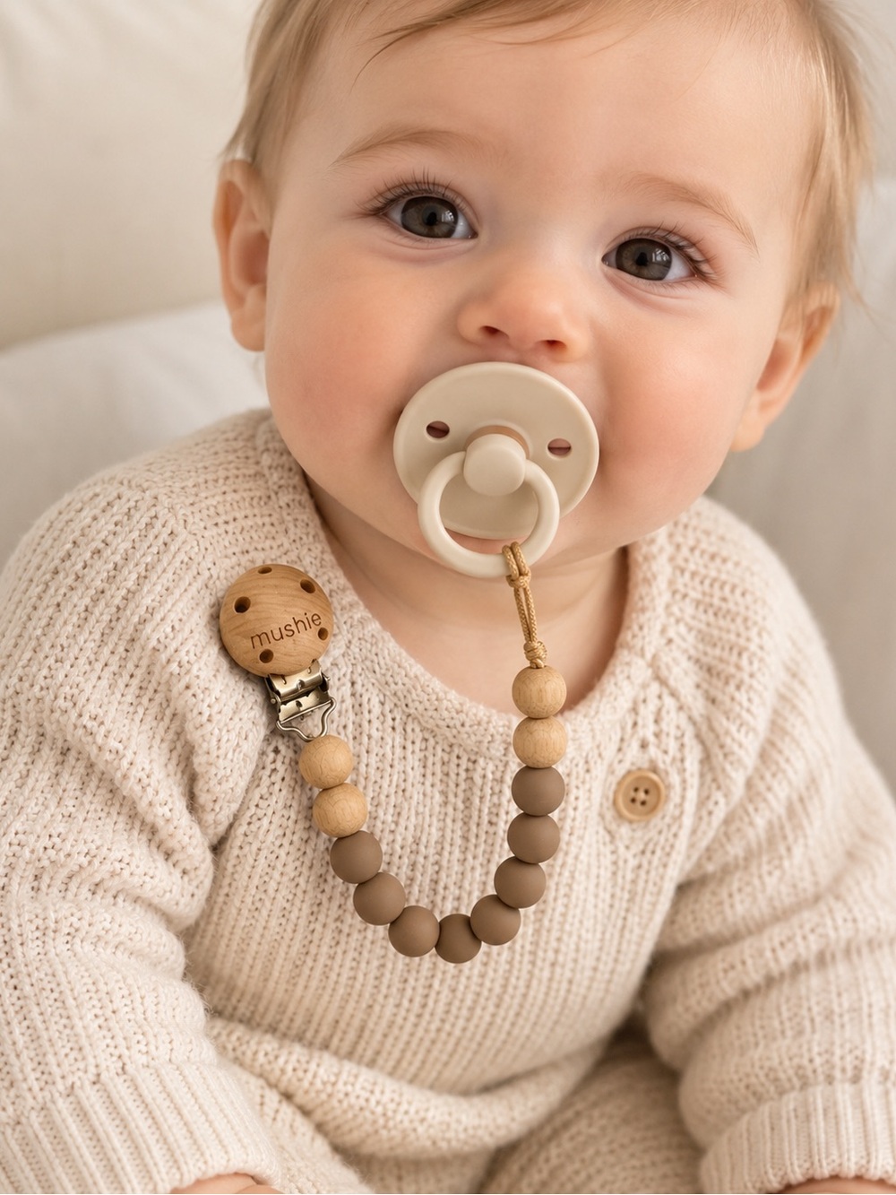 Mushie Beige Silicone & Wood Pacifier Clip for Kids